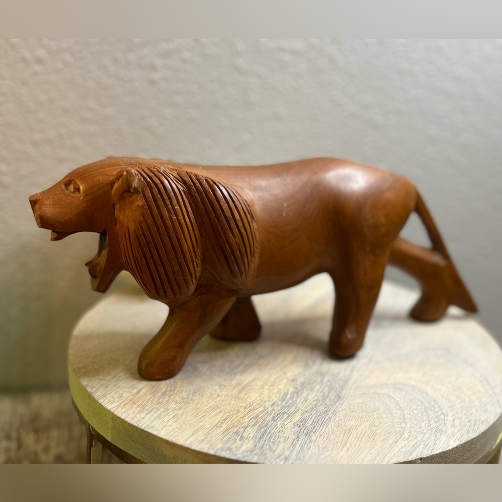 Vintage Hand Carved Wooden Wood Lion Figure Figurine African Safari Uganda